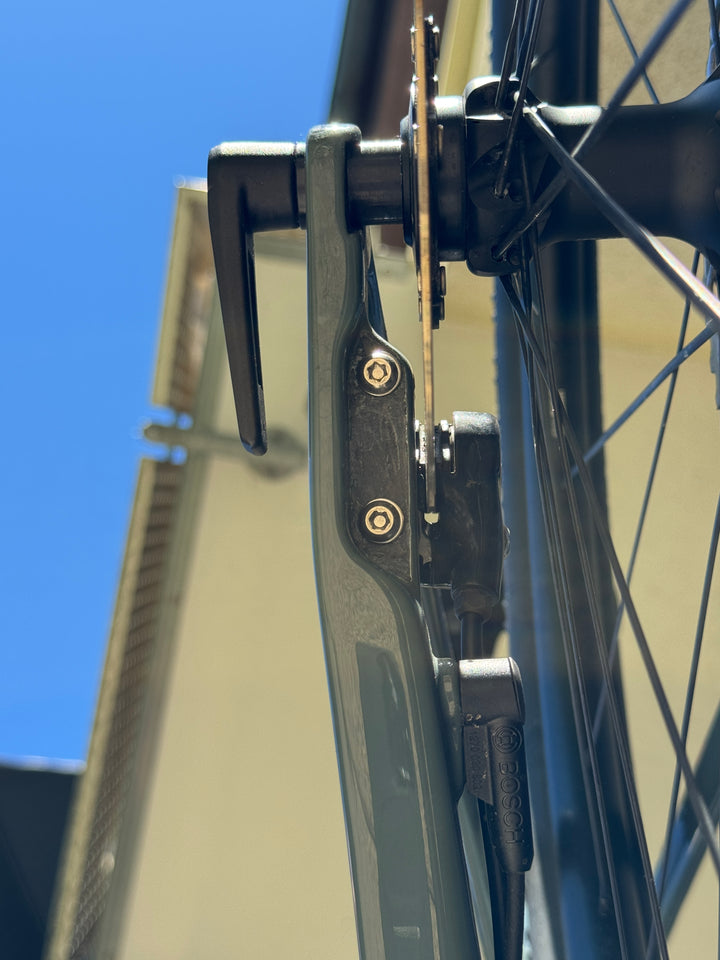 Adapter für Bremsaufnahme zur Seitenständer-Befestigung – Manufaktur 83 (M83)