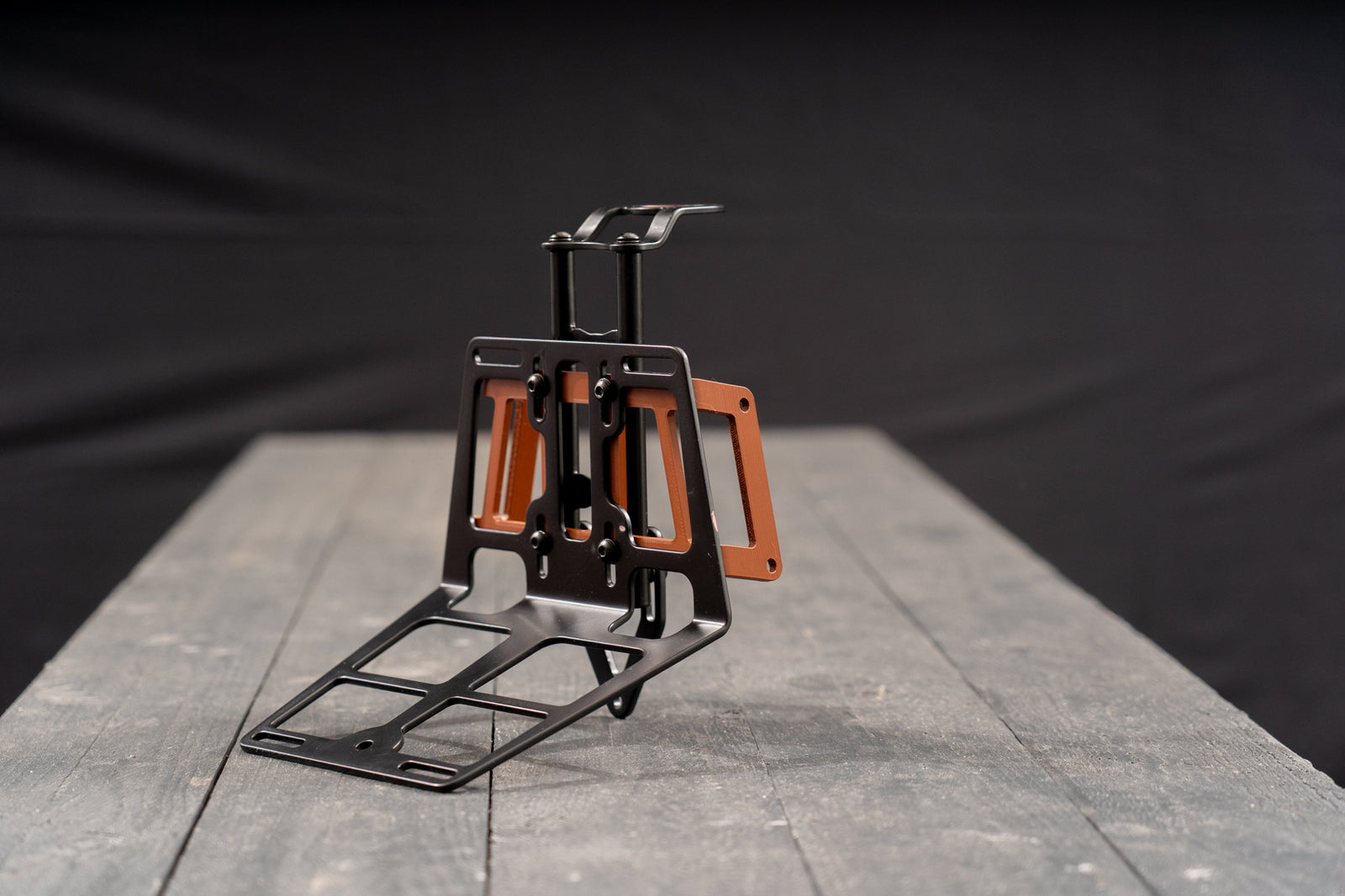 M83 YAK - multimodularer Frontträger - seitliche Ansicht